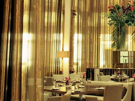 Restaurant near the Palace Theatre - Tempus Restaurant