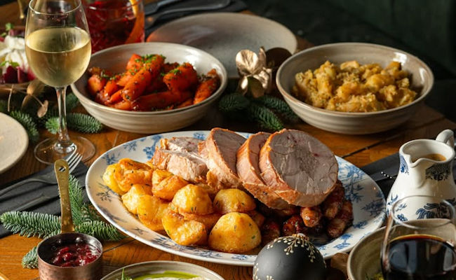 Christmas 2026 Offers Restaurants in Manchester - The Refuge 