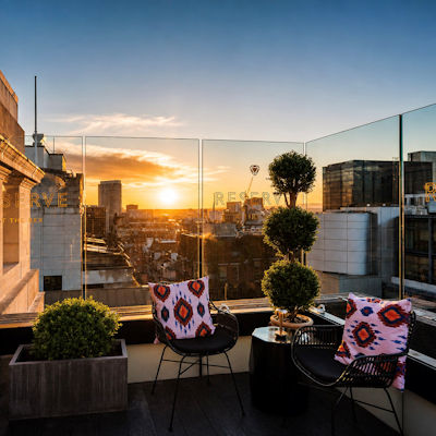 Restaurants in Manchester with Alfresco Dining - Reign at The Rex Manchester